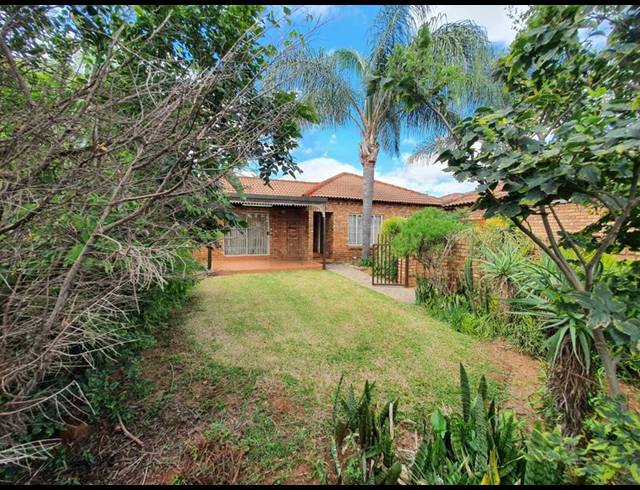 2 BEDROOM HOUSE FOR SALE IN THERESAPARK